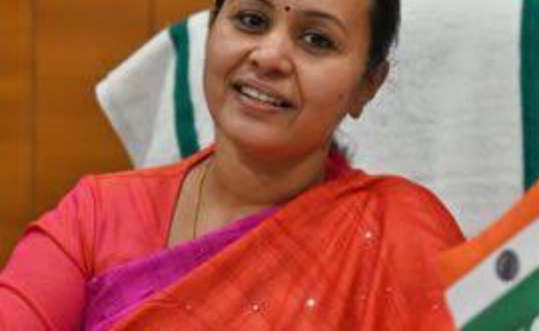 തീപിടുത്തം സംബന്ധിച്ച് തെറ്റായ വാർത്തകൾ പ്രചരിപ്പിക്കരുതെന്ന് ആരോഗ്യമന്ത്രി