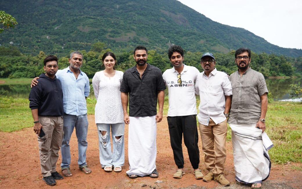 ഡിജോ ജോസ് ആൻ്റണി – ടൊവിനോ തോമസ് കൂട്ടുകെട്ടിൽ പള്ളിച്ചട്ടമ്പി ആരംഭിച്ചു.