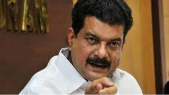 പി വി അന്‍വറിന് ഹൈക്കോടതിയുടെ നോട്ടീസ്: ഉന്നത പോലീസ് ഉദ്യോഗസ്ഥരുടെ ഫോൺ ചോർത്തിയ കേസ്