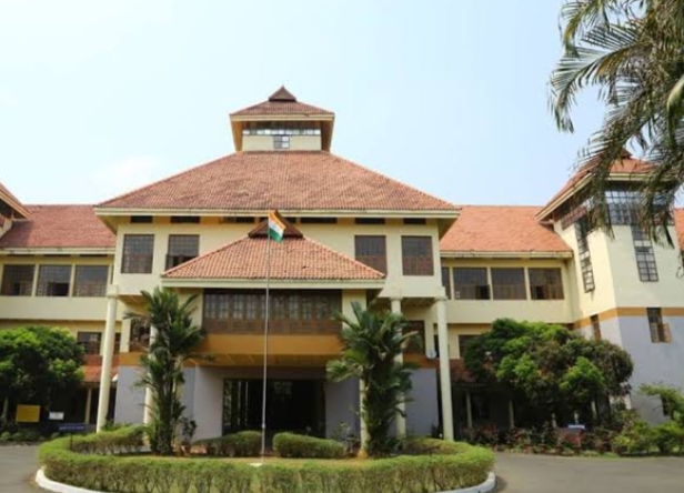 സംസ്കൃത സർവ്വകലാശാലയിൽ ഗസ്റ്റ് അധ്യാപക ഒഴിവുകൾ