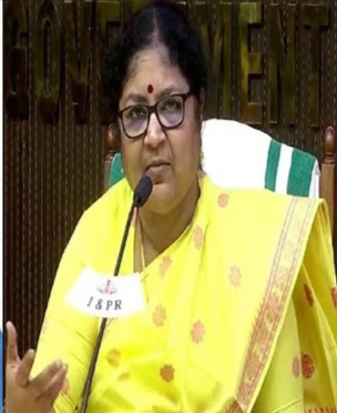 വി.സി ഉന്നത വിദ്യാഭ്യാസ മന്ത്രി ഡോ.ആർ ബിന്ദുവിൻ്റെ വസതിയിലെത്തി; പ്രതിസന്ധി ഉടൻ തീരുമെന്ന് വി.സി