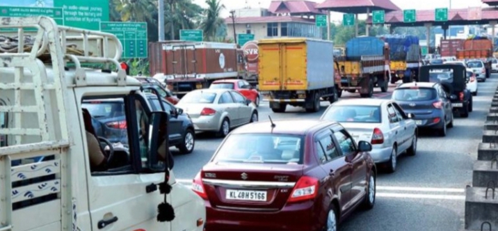 ദേശീയപാതയിലെ ഗതാഗത കുരുക്ക്: പാലിയേക്കരിലെ ടോള്‍ പിരിവ് ഹൈക്കോടതി നാലാഴ്ചത്തേക്ക് തടഞ്ഞു