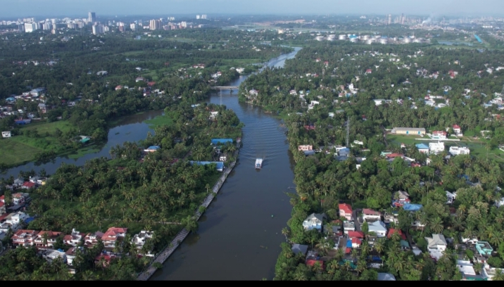 വാട്ടര്‍മെട്രോ കൊച്ചി വിമാനത്താവളത്തിലേക്ക്-പ്രാരംഭ സാധ്യത പഠനം ആരംഭിച്ചു