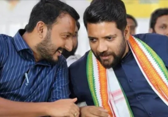 രാഹുൽ മാങ്കൂട്ടത്തിലിനെ സംരക്ഷിക്കാനായി ഷാഫി പറമ്പിലിൻ്റെ നേതൃത്വത്തിൽ എ ഗ്രൂപ്പ് യോഗം ചേർന്നതായി റിപ്പോർട്ട്