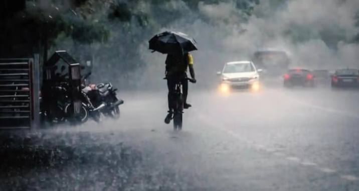 ശക്തമായ മഴയ്ക്കൊപ്പം ഇടിമിന്നലും കാറ്റുമുണ്ടാകും;നാളെ ആറ് ജില്ലകളിലും 10ന് നാല് ജില്ലകളിലും യെല്ലോ അലർട്ട്