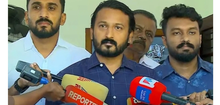 നിയമസഭാ സമ്മേളനം തിങ്കളാഴ്ച; രാഹുൽ മാങ്കൂട്ടത്തിലിനെച്ചൊല്ലി കോൺഗ്രസിൽ തർക്കം: