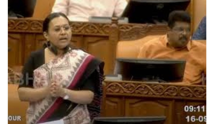 കുഞ്ഞുങ്ങളെ ഇല്ലാതാക്കുകയല്ല, സംരക്ഷിക്കുകയാണ് ഈ സർക്കാർ’; രാഹുലിനെതിനെതിരെ ആരോഗ്യമന്ത്രിയുടെ ഒളിയമ്പ്