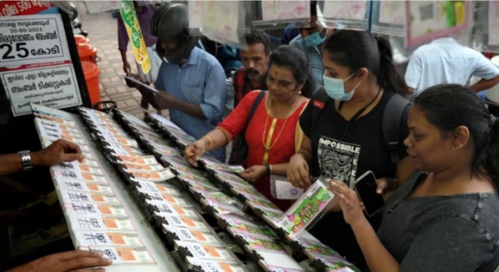 ലോട്ടറിക്ക് 40% GST: ഭാഗ്യശാലികളുടെ എണ്ണം കുറയ്ക്കും; 5000 രൂപയുടെയും 1000 രൂപയുടെയും സമ്മാനങ്ങളുടെ എണ്ണം ചുരുക്കും