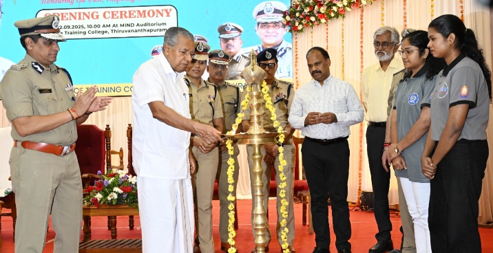 സാമൂഹിക പ്രതിബദ്ധതയുടെ മികച്ച മാതൃകകൾ സൃഷ്ടിക്കുന്ന സേനയാണ് കേരള പോലീസ്: മുഖ്യമന്ത്രി