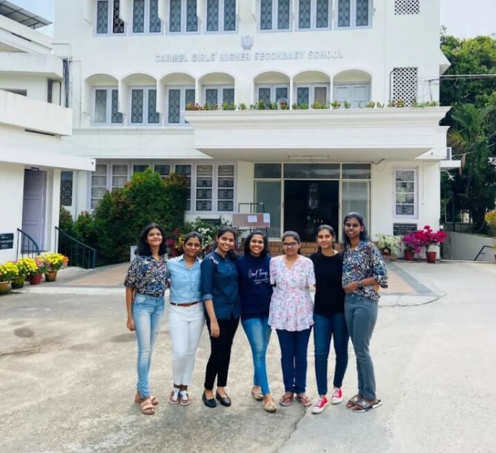 ലോക ഗ്രാൻഡ്പേരൻസ് ഡേ, ലോക ഹൃദയ ദിനം എന്നിവയോട് അനുബന്ധിച്ച് വഴുതക്കാട് കാർമൽ ഗേൾസ് ഹയർ സെക്കൻഡറി സ്കൂളിൽ വിപുലമായ പരിപാടികൾ സംഘടിപ്പിച്ചു