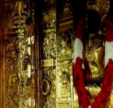 ശബരിമല സ്വർണ മോഷണത്തിൽ  ഉണ്ണികൃഷ്ണൻ പോറ്റി അടക്കം 10 പേർ പ്രതികൾ : കേസെടുത്ത് ക്രൈംബ്രാഞ്ച്.