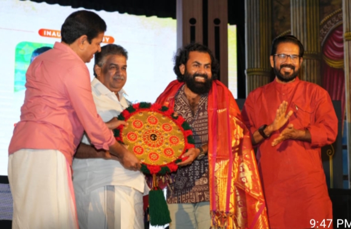 വിസ്മയങ്ങള്‍ വിരിയിച്ച് മാജിക് പ്ലാനറ്റില്‍ ദ ലെജന്റ് മിത്ത്‌സ് ആന്റ് മാജിക്കിന് അരങ്ങുണർന്നു