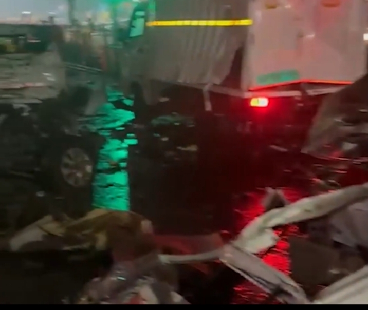 ചെങ്കോട്ട സ്‌ഫോടനം; 10 പേർ കൊല്ലപ്പെട്ടതായി റിപ്പോർട്ട്,