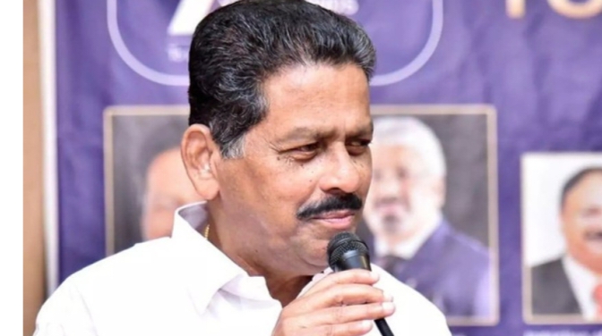 കെ സി വേണുഗോപാലിൻ്റെ നിയമസഭാ സീറ്റ് ഓഫർ; രാജിപിൻവലിച്ച് ഡിസിസി പ്രസിഡൻ്റ് എൻ ശക്തൻ