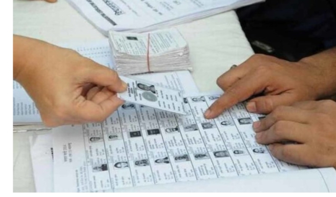 വോട്ടെടുപ്പ് നടക്കുന്ന ഡിസംബർ 9,11 തീയതികളിൽ അതത് ജില്ലകളിൽ പൊതു അവധി ; വിദ്യാഭ്യാസ സ്ഥാപനങ്ങൾക്കും സർക്കാർ ഓഫീസുകൾക്കും ബാധകം