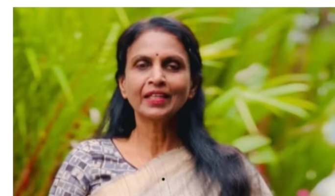 ശ്രീലേഖയുടെ പോസ്റ്റ്‌ വിവാദത്തിൽ; നടപടി എടുക്കുമെന്ന് തെരഞ്ഞെടുപ്പു കമ്മീഷൻ, പോസ്റ്റ്‌ ഡിലീറ്റ് ചെയ്തു