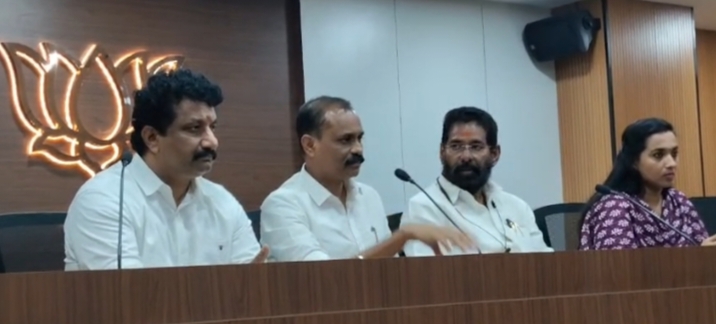 കോർപ്പറേഷൻ്റെ കരട് വികസന രേഖ അവതരിപ്പിച്ച് മേയർ