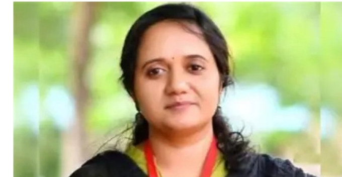 റേഷൻ കാർഡിൽ വ്യാജമായി പേരുചേർത്തു; ശ്രീനാദേവി കുഞ്ഞമ്മയുടെ റേഷൻ കാർഡ് താലൂക്ക് സപ്ലൈ ഓഫീസർ റദ്ദാക്കി